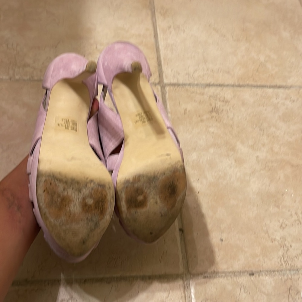 High heels - Picture 4 of 4